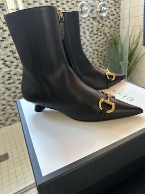 Gucci Black Leather Pointed-Toe Ankle Boots with Gold Horsebit